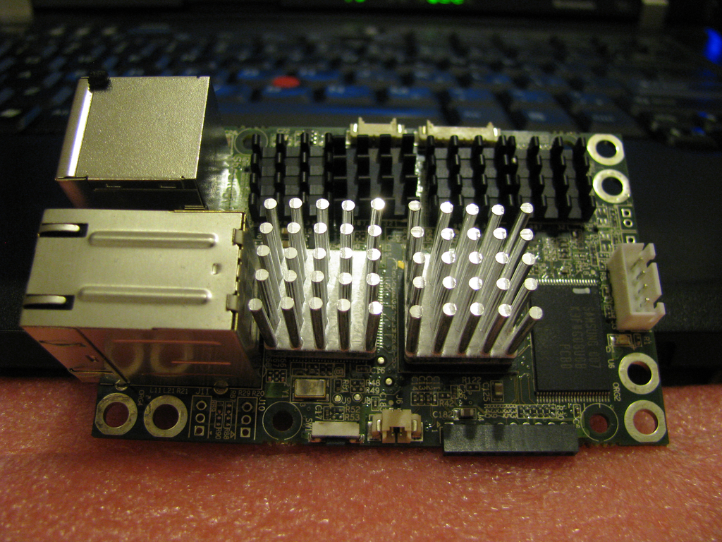 GuruPlug Server Plus - heatsinks